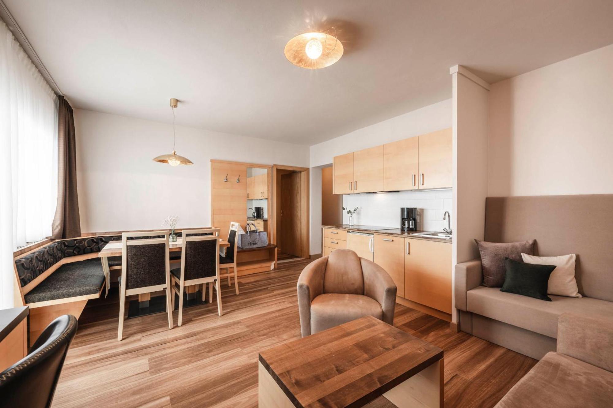 Appartementhaus Residence Hirzer Tirolo Habitación foto